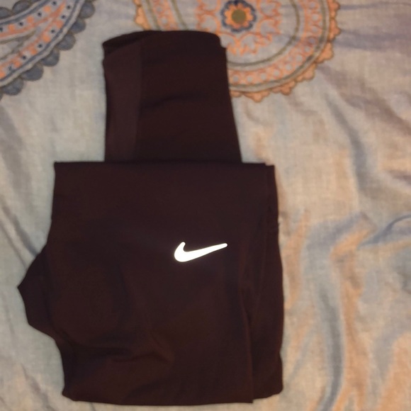 Nike crop leggings - Picture 3 of 3